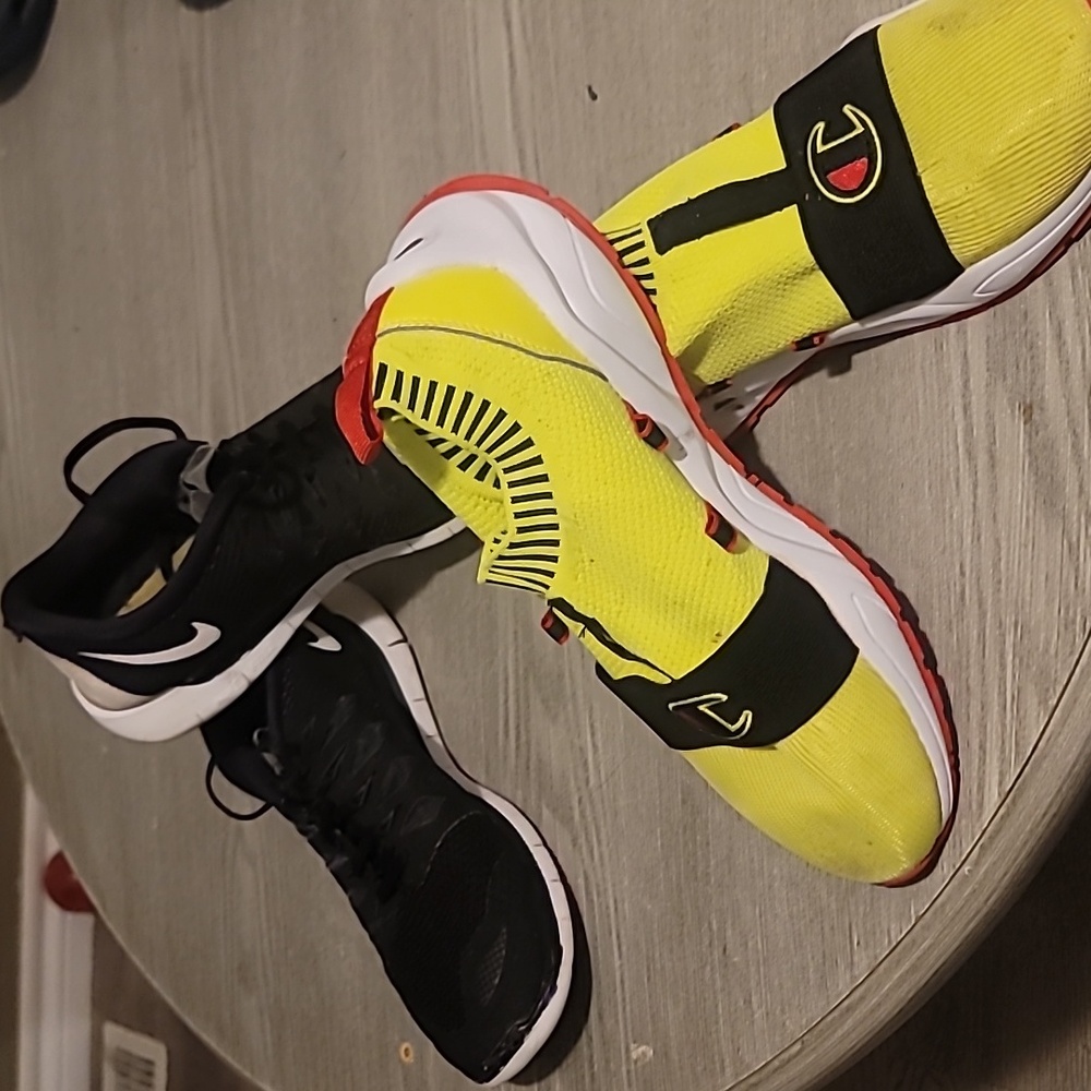 Nike Athletic Running Shoes & Champion Athletc Shoes Size 7 Lote Of 2!